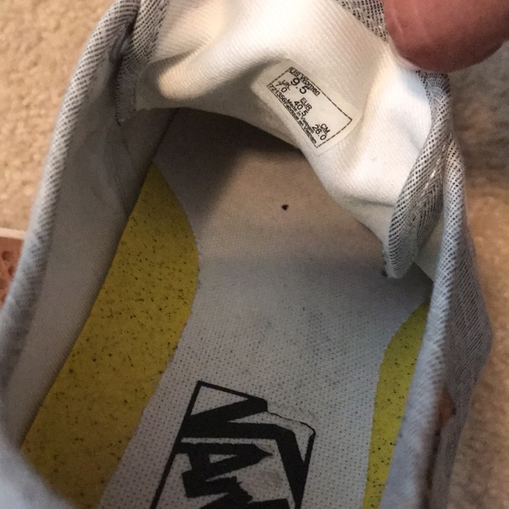 Vans - Picture 6 of 6